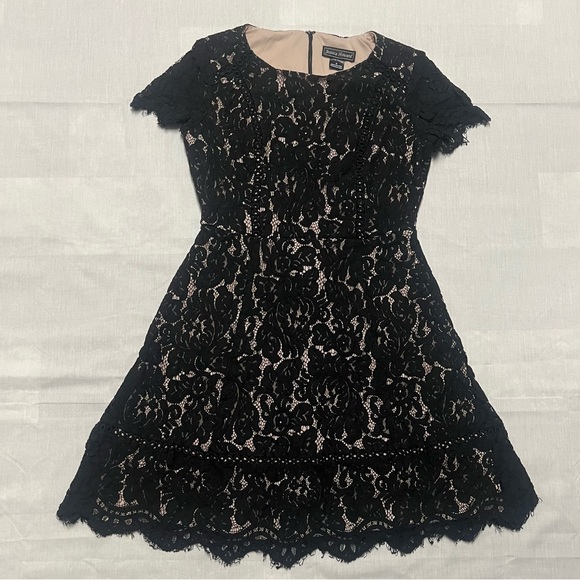 Elegant‎ Black Lace Dress - Size 6 - Picture 3 of 4